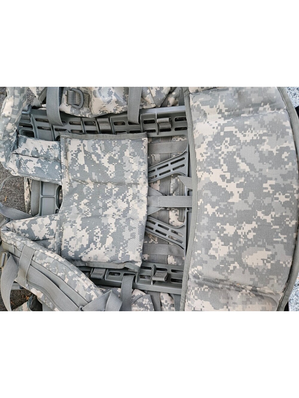 US Military MOLLE II Large Rucksack Complete Assembly UCP ACU Dig. Camo Full Kit - Picture 8 of 15